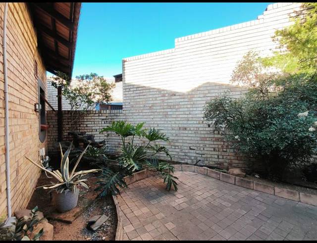 3 BEDROOM PROPERTY TO RENT IN VANDERBIJLPARK SW 5